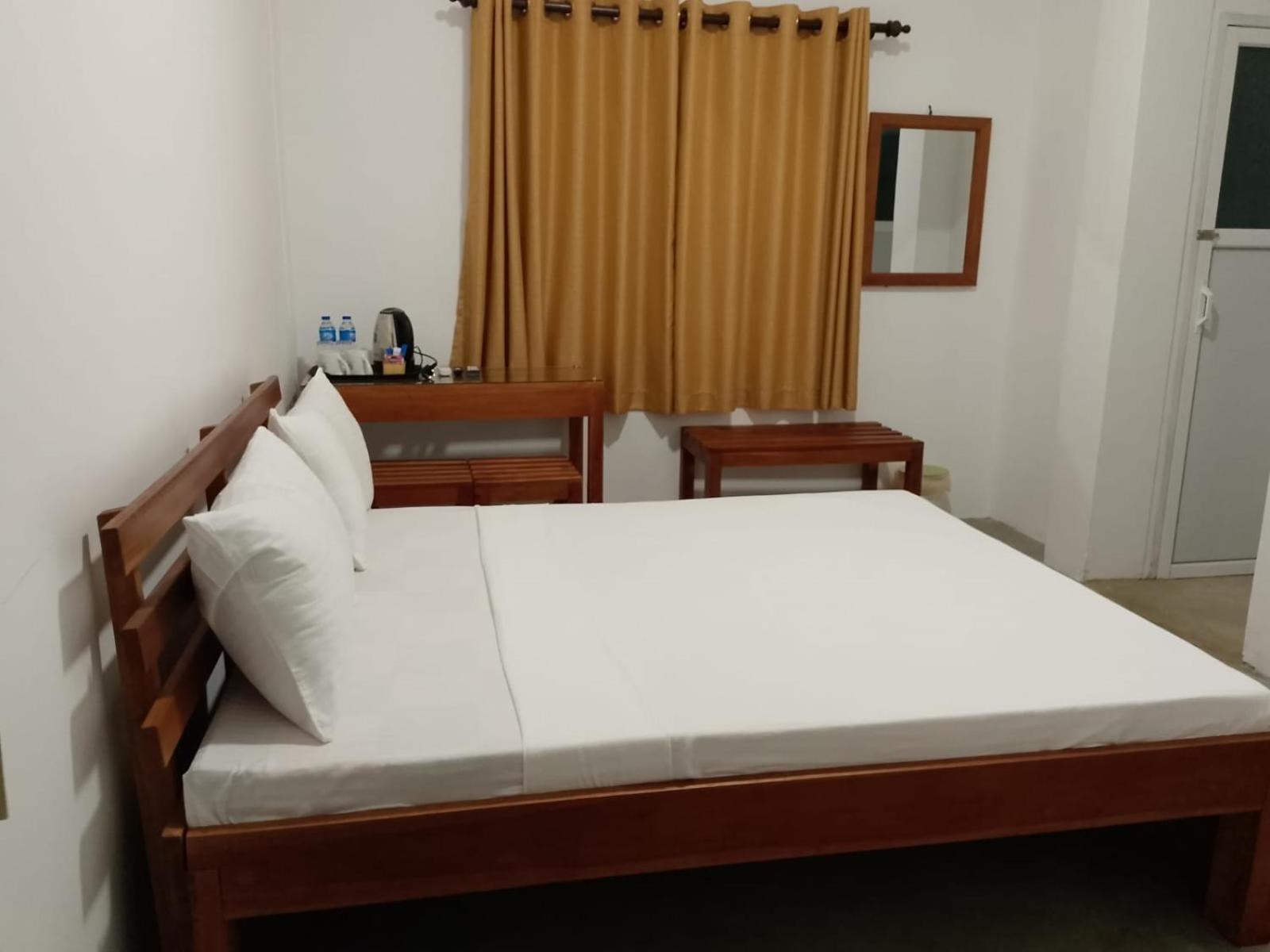 Seven Lotus Hotel