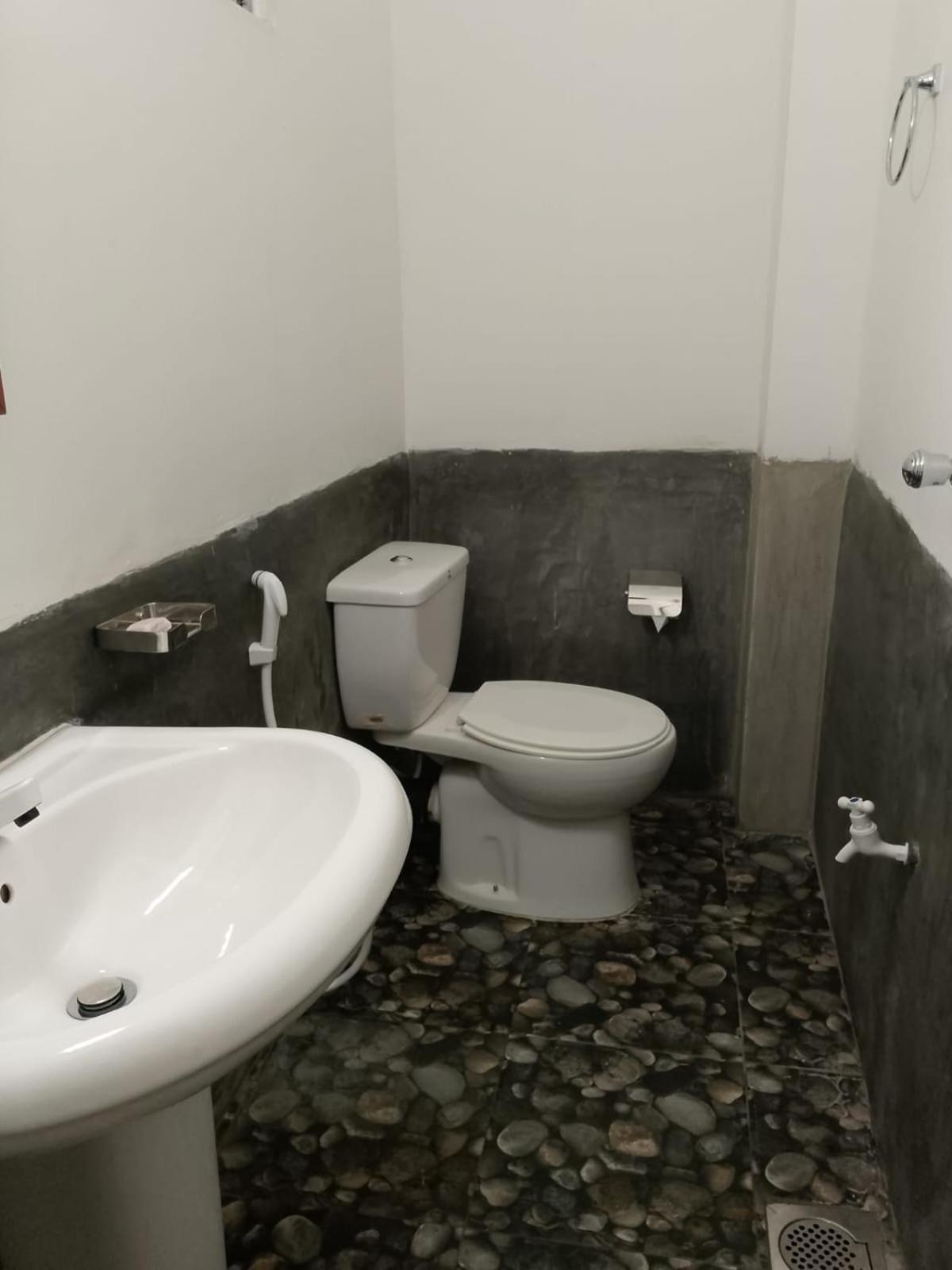 Hotel Seven Lotus